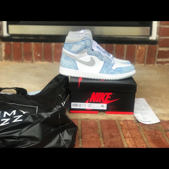 Air Jordan Retro 1 High OG Hyper Royal sz 10.5& 11 - Picture 2 of 15